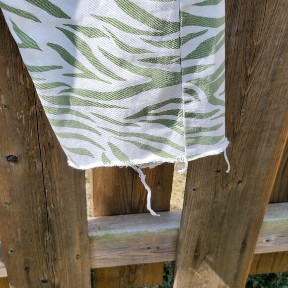 ASOS Bershka straight leg zebra print pants in green Size 4 LIKE NEW - Picture 7 of 8